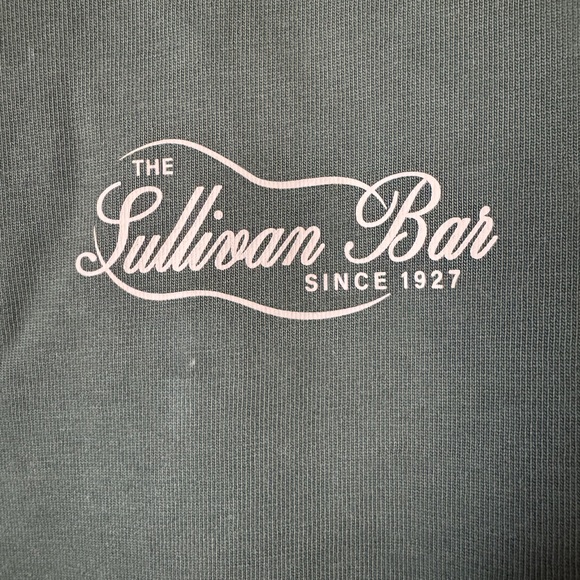 A&F Graphic Tee - Picture 3 of 4